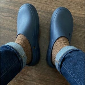 Crocs Navy Blue Clogs Sz 8